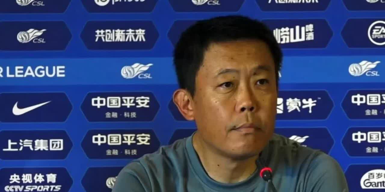 媒体质疑球队名宿出局，领队表示支持