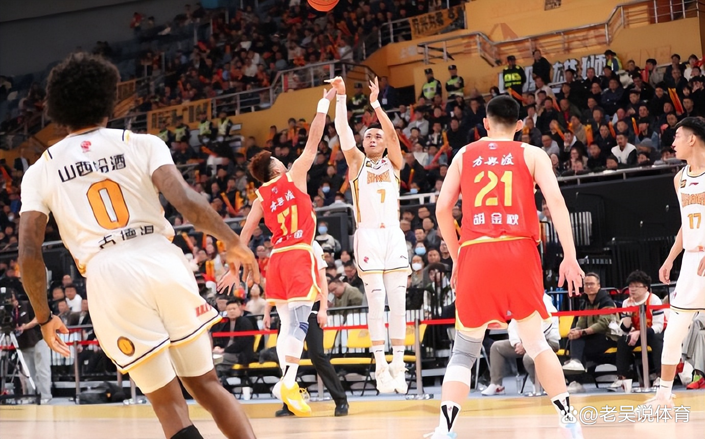 太阳中锋巧妙突破，成为关键进攻点的简单介绍