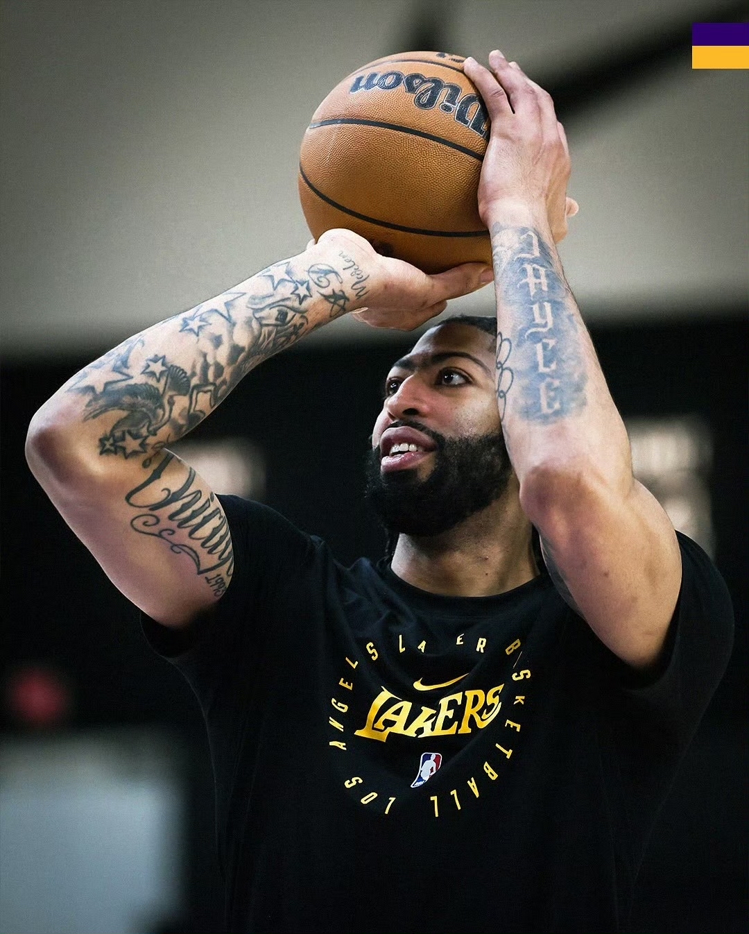 九游体育官网入口-湖人惊险战胜快船，关键时刻发挥稳定的简单介绍