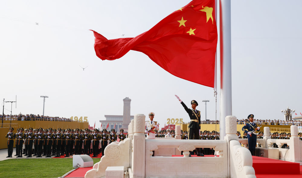 包含列支敦士登队在激战中获得胜利，前进的词条