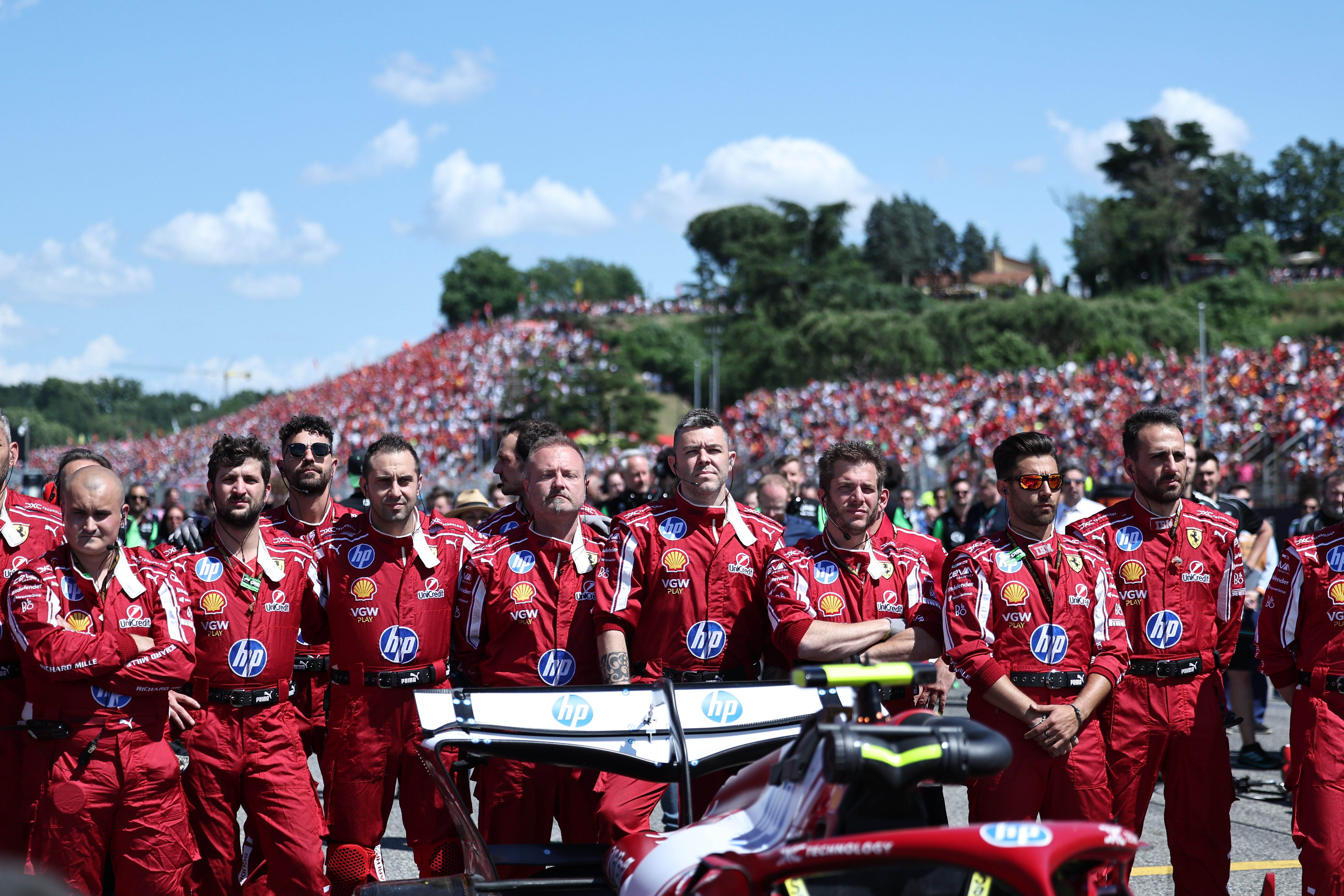 包含塞维利亚发挥出色，险胜对手夺得胜利的词条